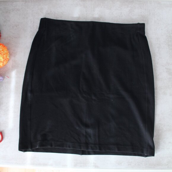 Uniqlo Pencil Skirt Size Medium / Pull Up - Picture 5 of 6